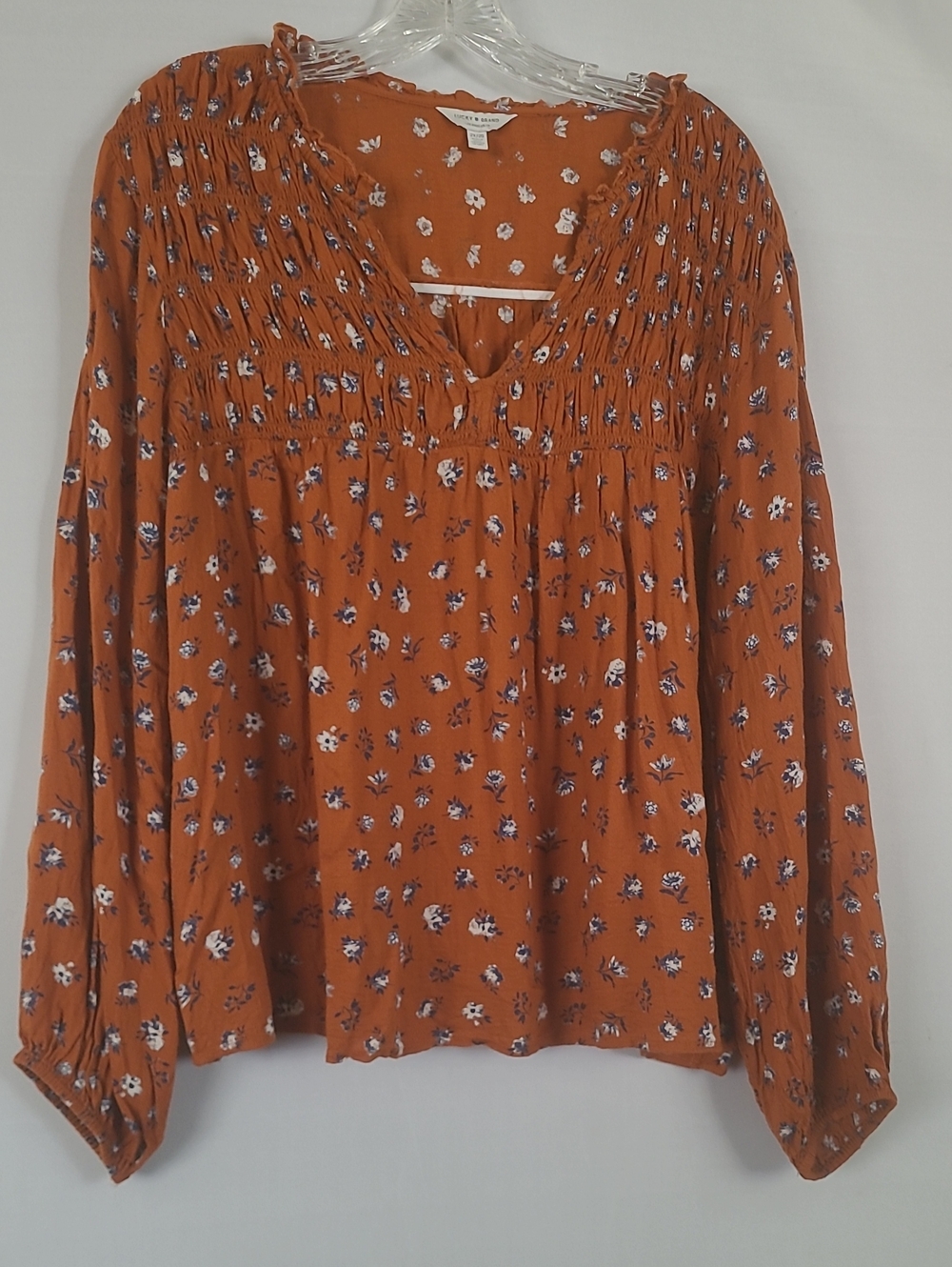 Lucky Brand BOHO BOHEMIAN Rust Floral Smocked V-Neck Blouse 100% VISCOSE 2X/2G